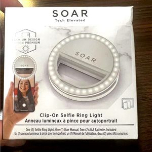 Cell phone- selfie light